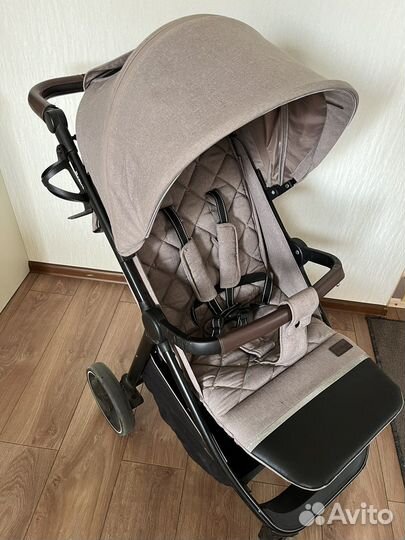 Прогулочная коляска carello bravo