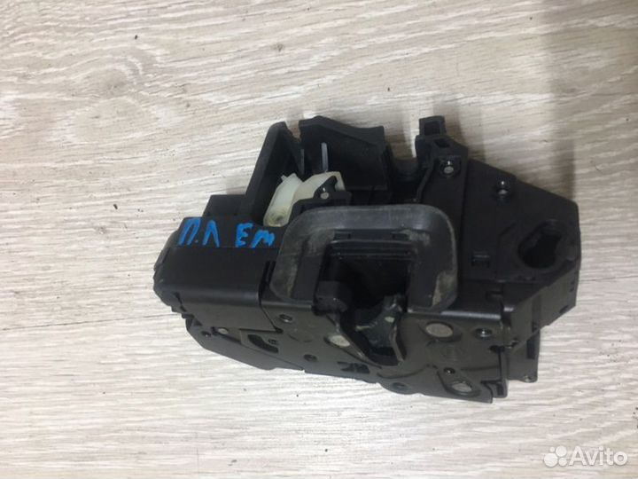 Замок перед двери Geely emgrand EC7 Лев