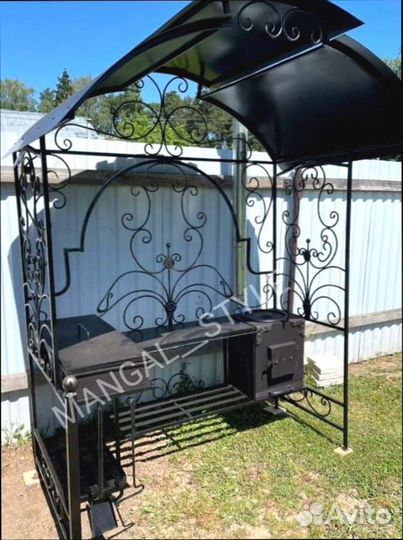 Мангал с крышей