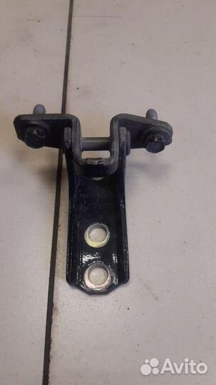Петля двери передней правой верхняя