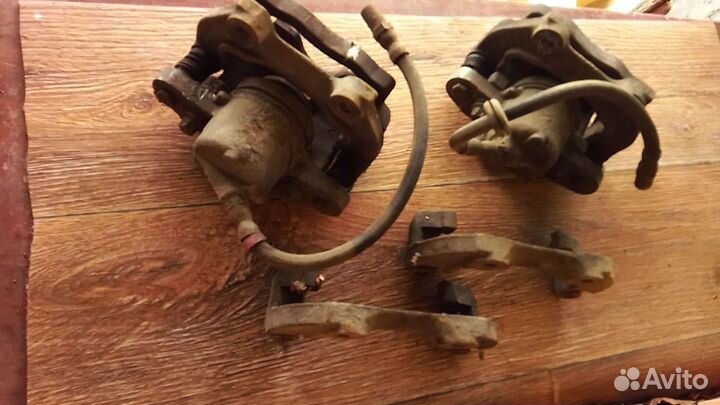 Передние тормозные суппорта пара ваз r14/r13