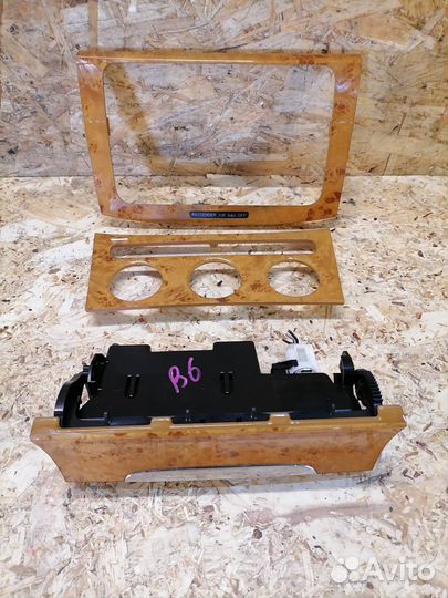 Рамка магнитолы Volkswagen Passat B6