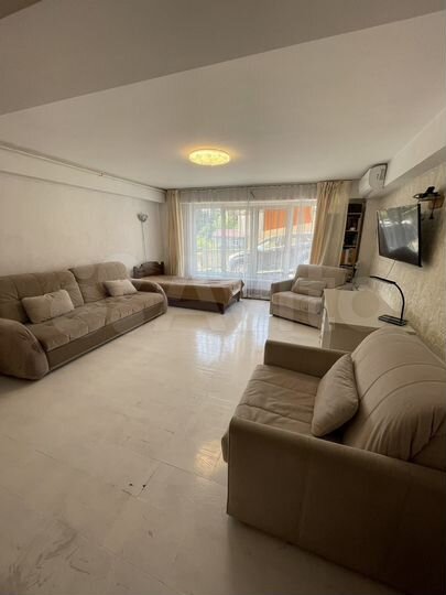 2-к. квартира, 58 м², 1/6 эт.