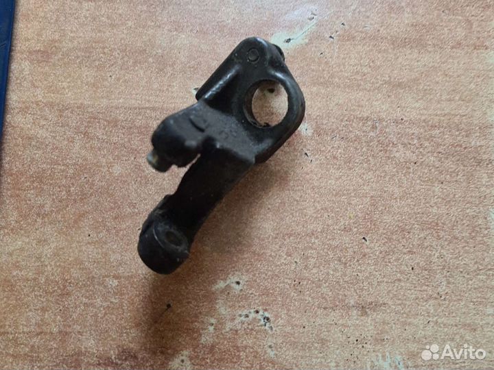 Опель вектра астра зафира крепление дачика коленва