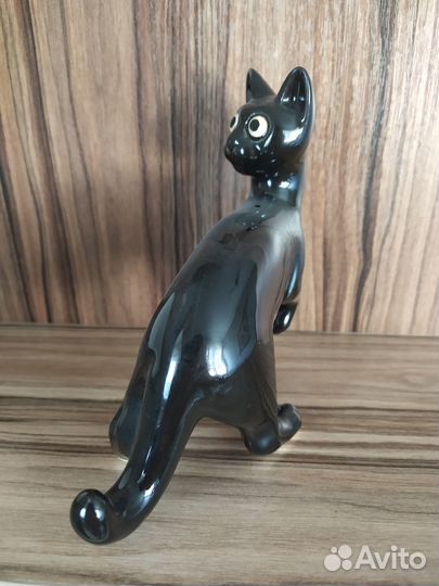 Статуэтка кошка фарфор