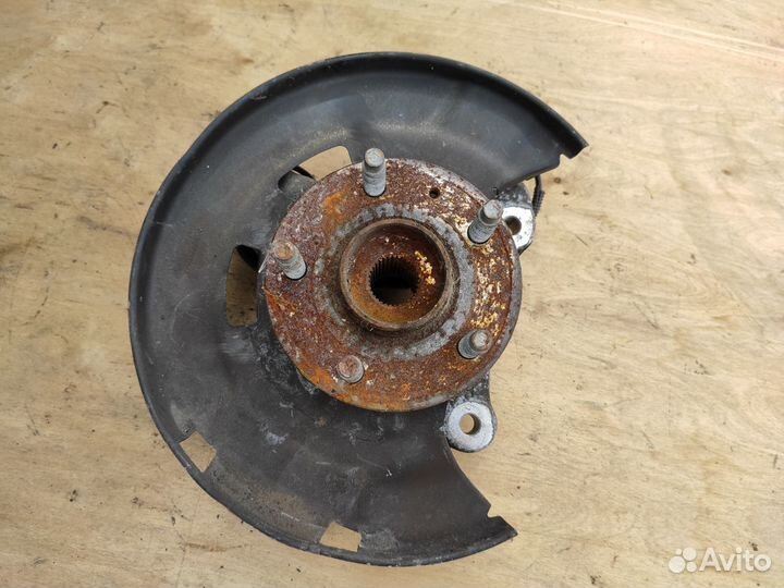 Кулак поворотный правый 1.3 1.4 1.6 Opel Astra J