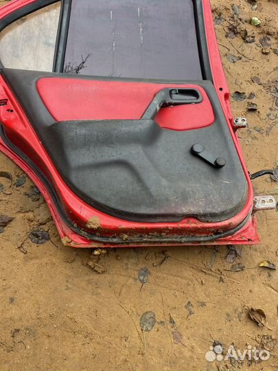 Дверь задняя левая nissan primera p11