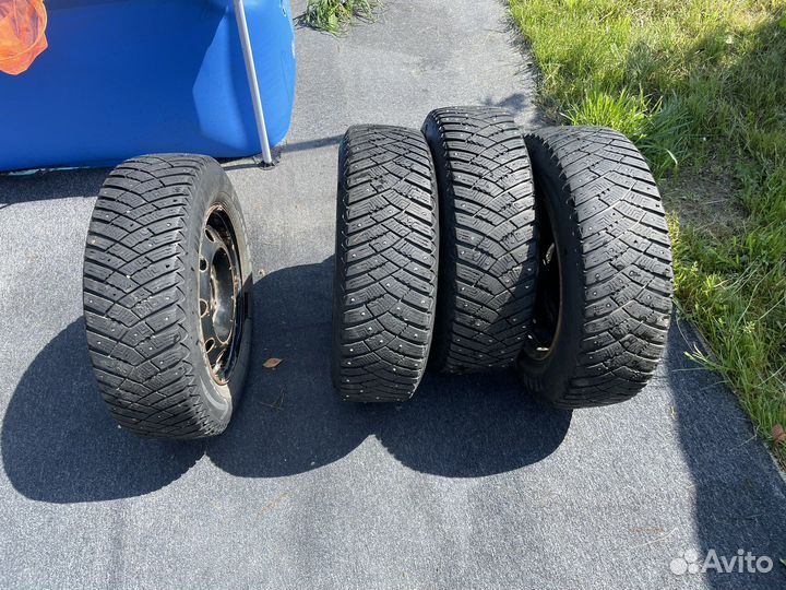 Goodyear UltraGrip 5.50/5 R14