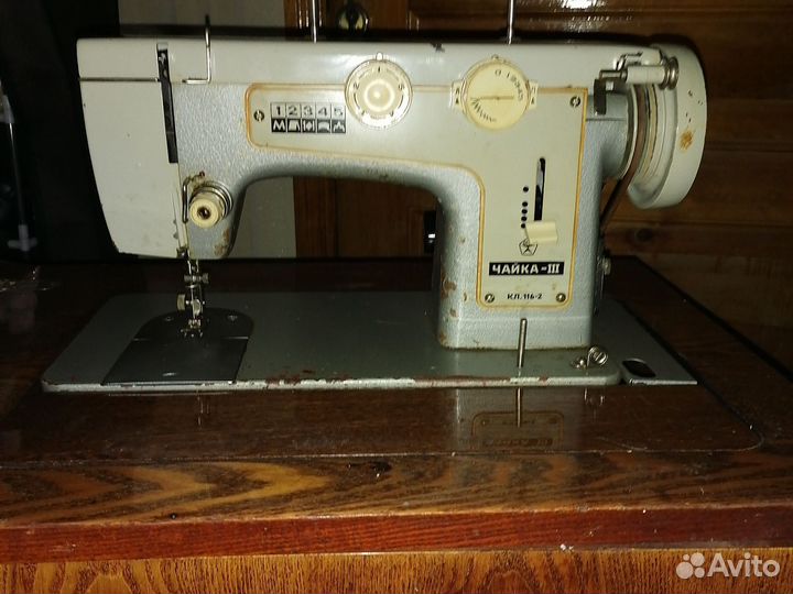 Швейная машина Чайка 3