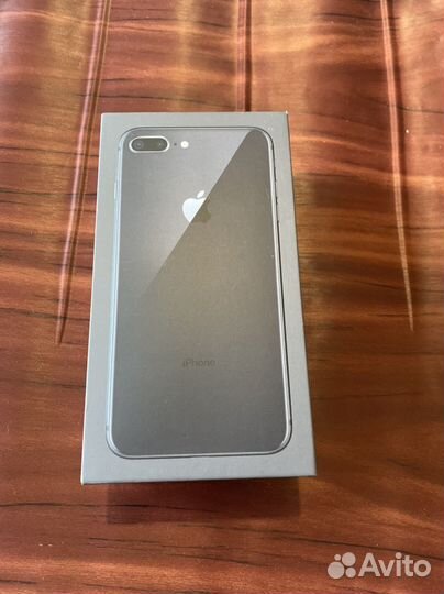 Коробка iPhone 8 Plus