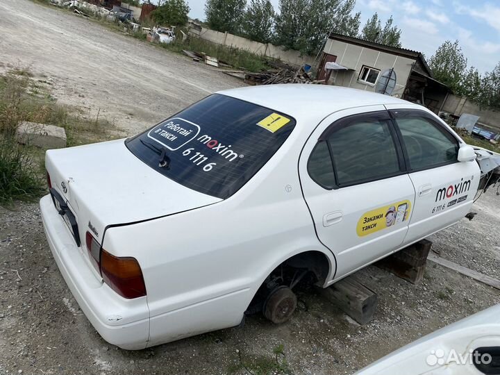 Крыло на Toyota Camry SV40 4S-FE задне правое