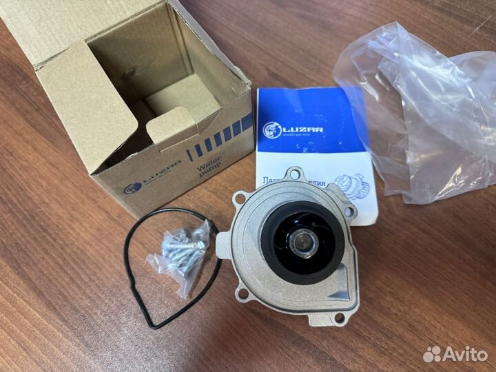 Помпа (насос) GM Chevrolet Opel 95524739