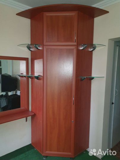 Угловой шкаф с зеркалом бу