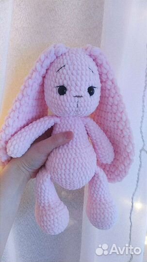 Игрушка зайка плюшевая вязаная