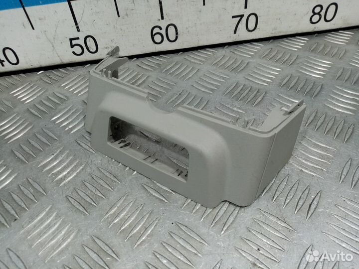 Б/У Накладка кнопки антибуксировки и защиты#001