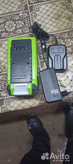 Аккумуляторная лопата greenworks