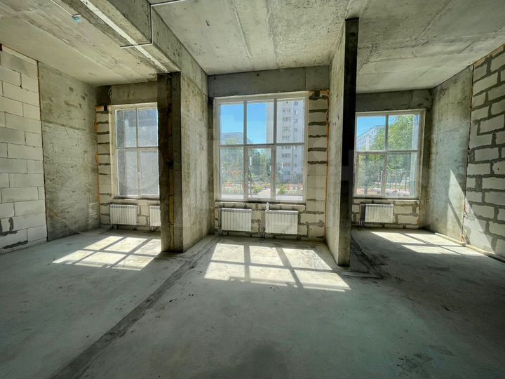 Помещение в густонаселенном районе, 152 м²