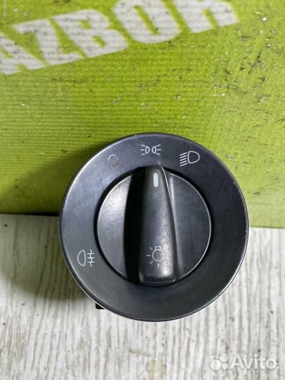 Переключатель света фар Шкода Октавия А4