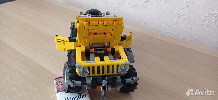 Набор lego Technic Jeep Wrangler