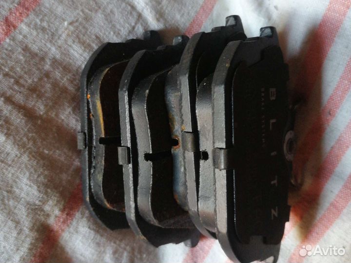 Тормозные колодки mitsubishi