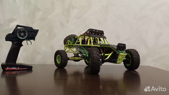 Машинка на пульте управления climbing car 1:12