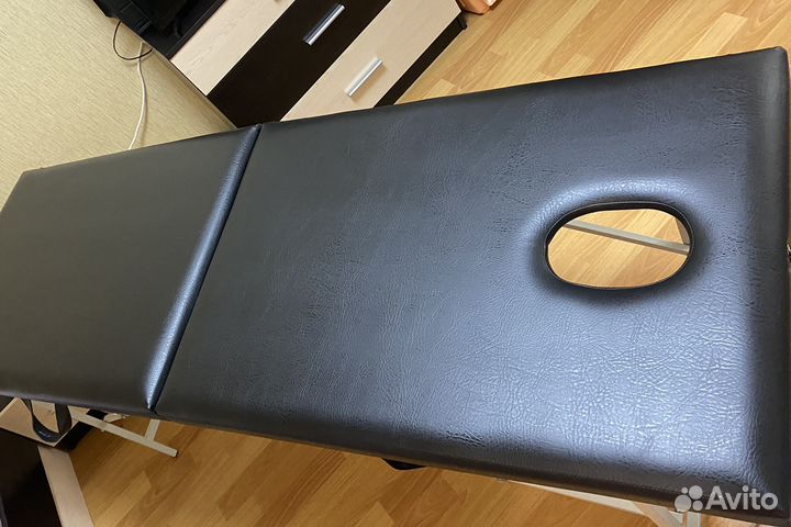 Новая кушетка с отверстием для головы