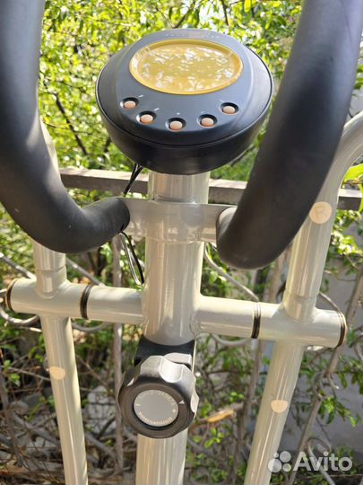 Эллиптический тренажер (Орбитрек)