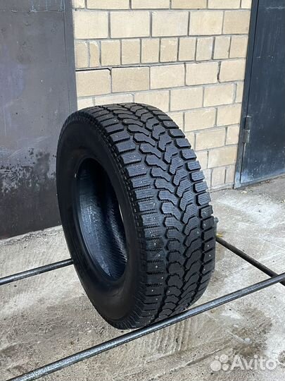 Yokohama Ice Guard F700Z 275/65 R17 115Q