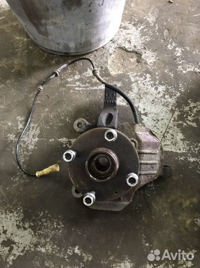 Поворотный кулак левый chevrolet lacetii