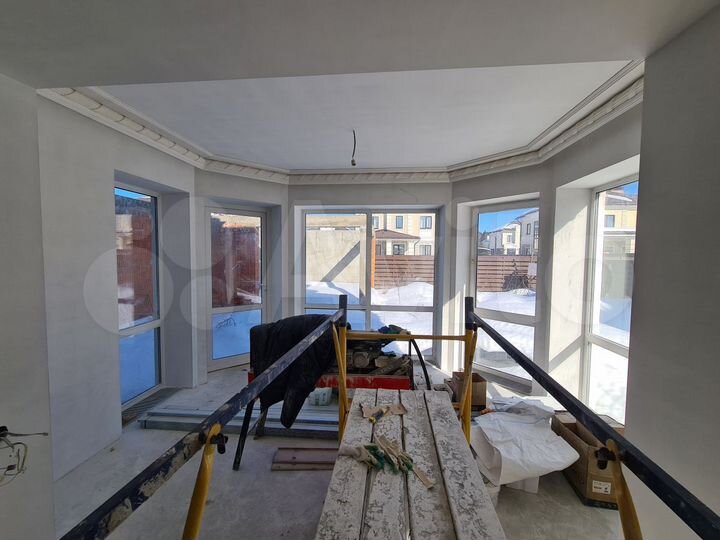 Коттедж 224 м² на участке 8 сот.