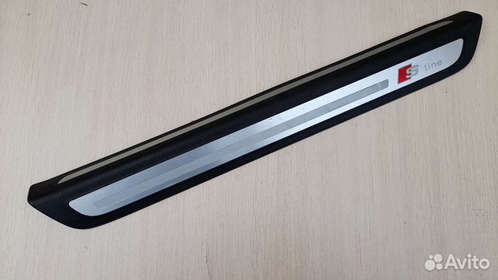 Накладка порога внутренняя передняя левая Audi Q5