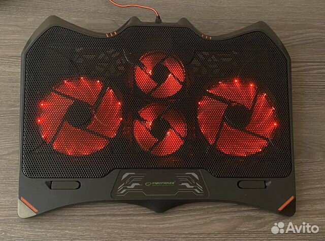 Подставка с охлаждением для ноутбука