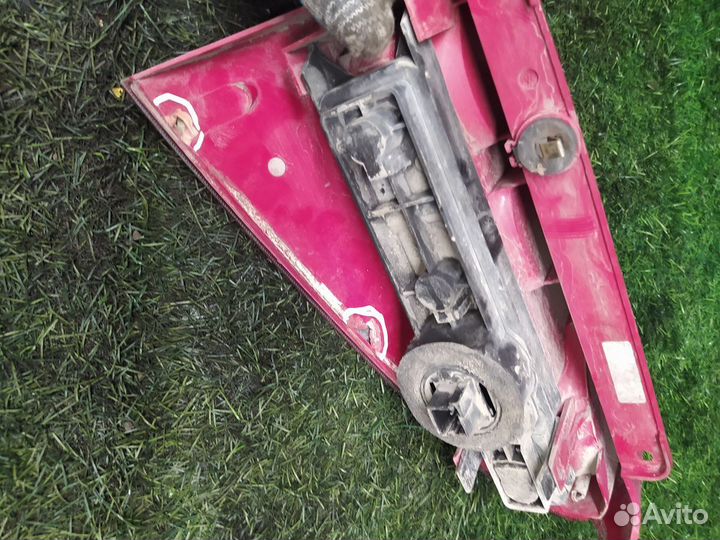 Фонарь задний левый Ford Focus 1