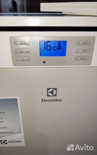 Кондиционер мобильный Electrolux eacm-10 DR/N3 +ду