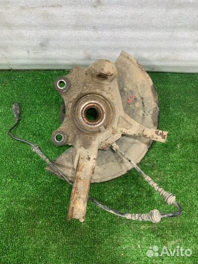 Кулак поворотный передний Renault Duster универсал