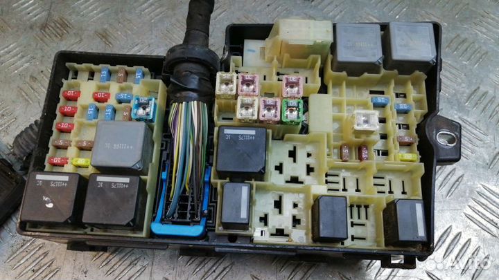 Блок предохранителей Ford Focus3