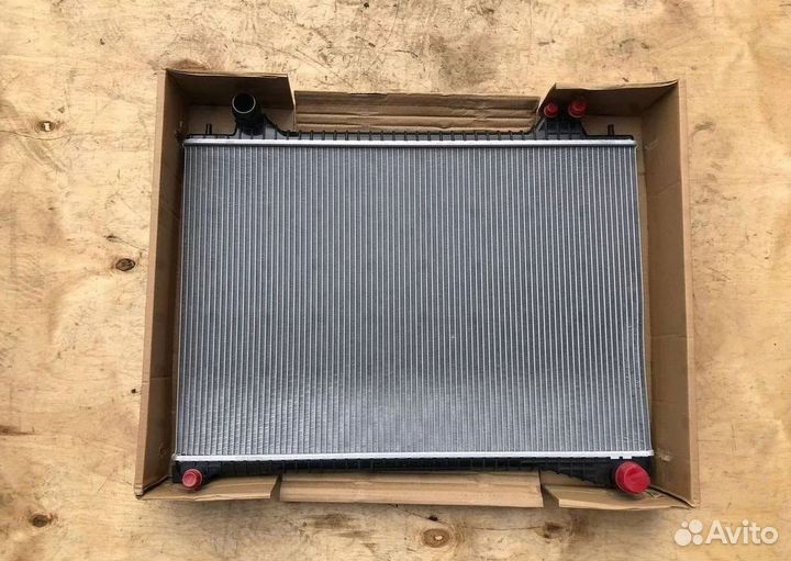 Радиатор охлаждения land rover velar