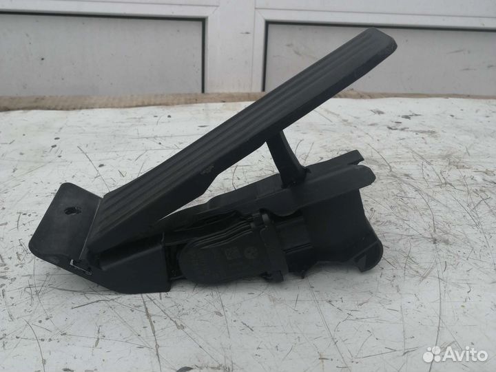 Педаль газа BMW 3-Series 5