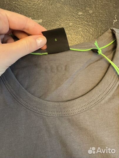 Лонгслив Boos оригинал новый S-M