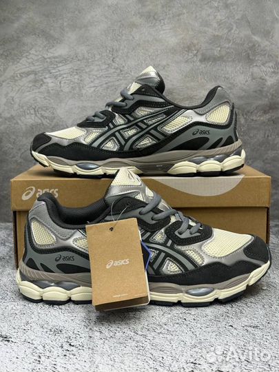 Кроссовки Asics