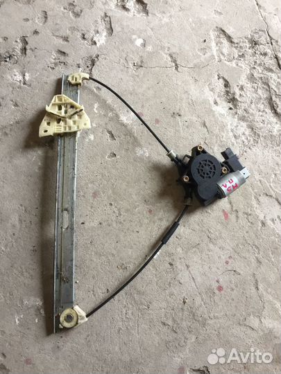 Мазда 3 вк.стеклоподъемник передний левый