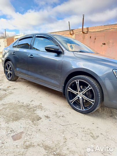 Comforser CF700 225/40 R18