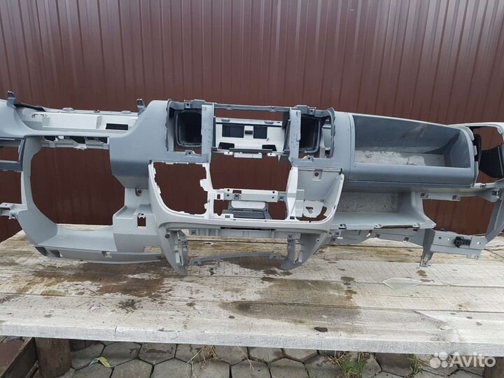 Панель приборов,торпеда и элементы на пежо боксёр