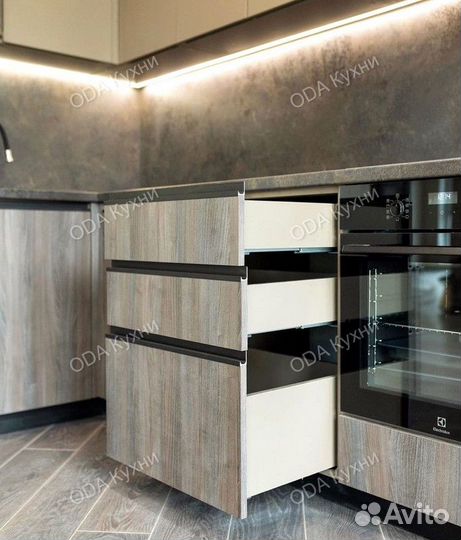 Кухонный гарнитур новый под заказ