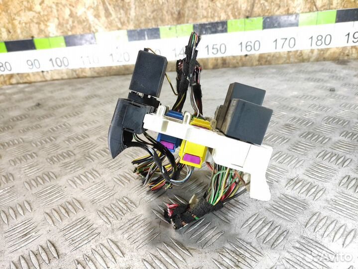 Блок предохранителей салонный Volkswagen Polo 1994