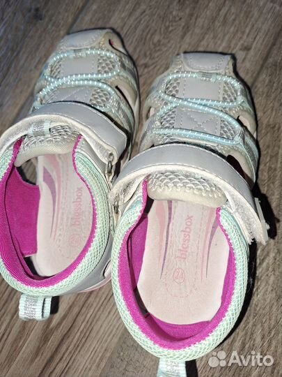 Сандалии для девочки 24 25 размер