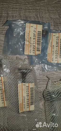 Клапана и маслосъемные колпачки Nissan 2.0 дизель