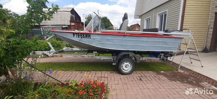 Лодка Днепр