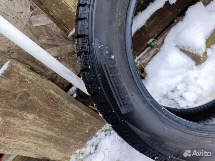 Pirelli Ice Zero FR 225/60 R18 104T