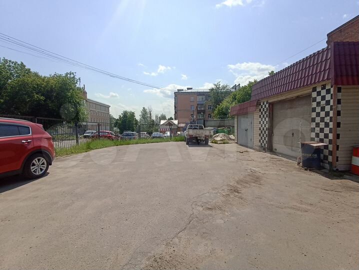 Гараж, > 30 м²